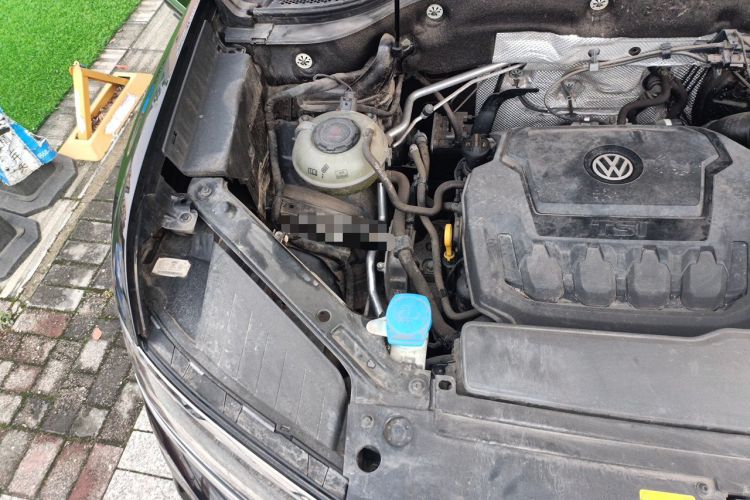 Used Volkswagen Teramont X 2020 330TSI Two-Wheel-Drive Luxury Edition Engine Bay Right