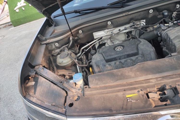 Used Volkswagen Teramont X 2020 Facelifted 330TSI Two-Wheel-Drive Luxury Edition Engine Bay Right