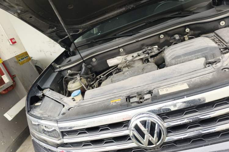 Used Volkswagen Teramont X 2020 330TSI Two-Wheel-Drive Prestige Luxury Edition Engine Bay Right