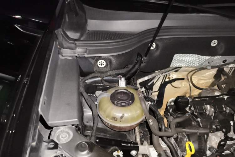 Used Volkswagen Teramont X 2020 Facelifted 330TSI Two-Wheel-Drive Luxury Edition Engine Bay Right