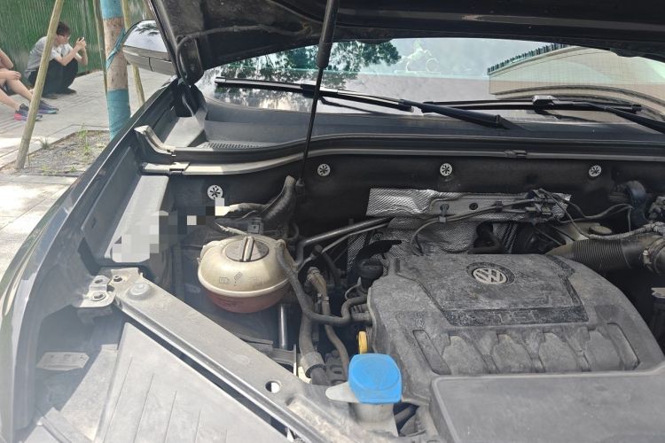 Used Volkswagen Teramont X 2020 330TSI Two-Wheel-Drive Luxury Edition Engine Bay Right