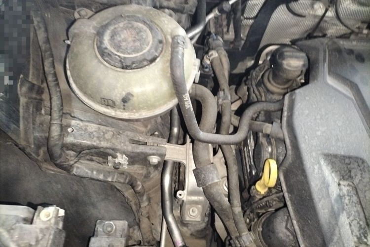 Used Volkswagen Teramont X 2020 330TSI Two-Wheel-Drive Luxury Edition Engine Bay Right