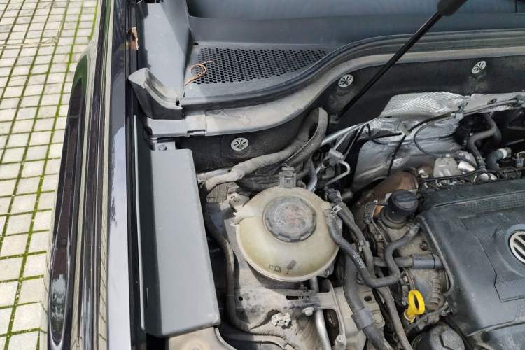 Used Volkswagen Teramont X 2020 380TSI Four-Wheel Drive Prestige Luxury Edition Engine Bay Right