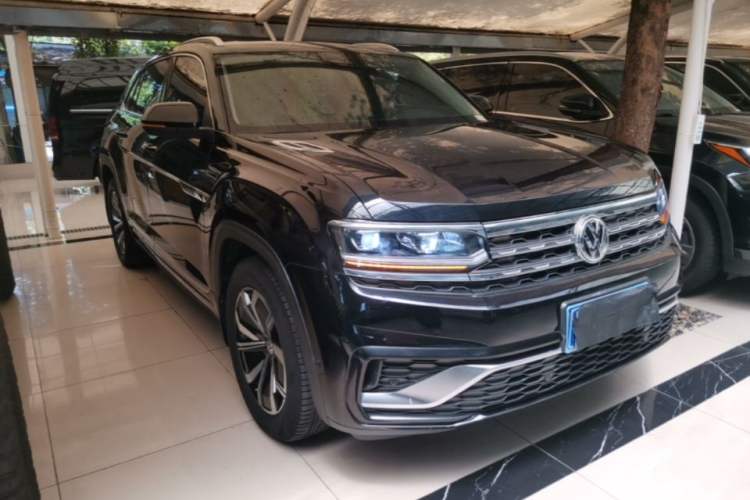 Used Volkswagen Teramont X 2020 Facelifted 330TSI Two-Wheel-Drive Luxury Edition Front Right 45 Deg