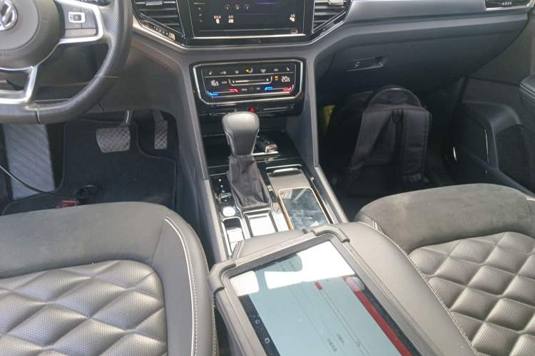 Used Volkswagen Teramont X 2020 330TSI Two-Wheel-Drive Prestige Luxury Edition Gear Lever
