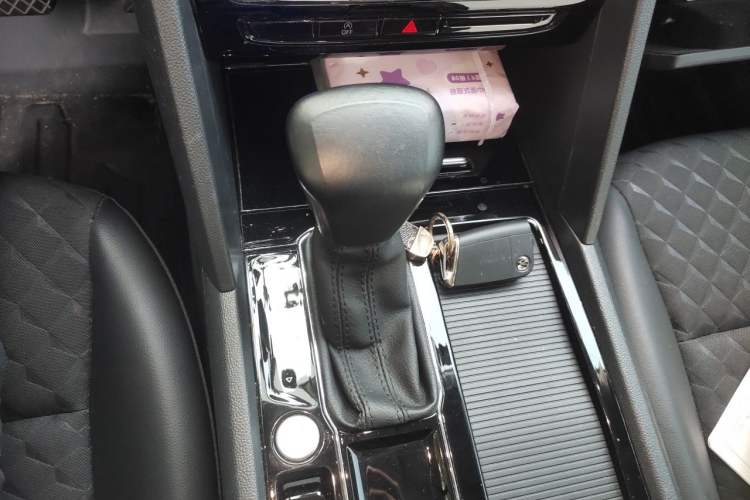 Used Volkswagen Teramont X 2020 Facelifted 330TSI Two-Wheel-Drive Luxury Edition Gear Lever