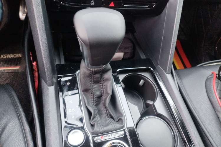 Used Volkswagen Teramont X 2020 380TSI Four-Wheel Drive Prestige Luxury Edition Gear Lever