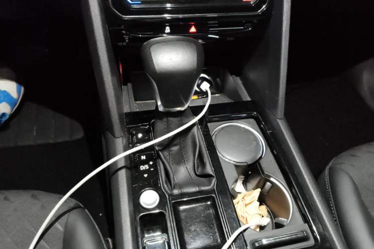 Used Volkswagen Teramont X 2020 Facelifted 330TSI Two-Wheel-Drive Luxury Edition Gear Lever