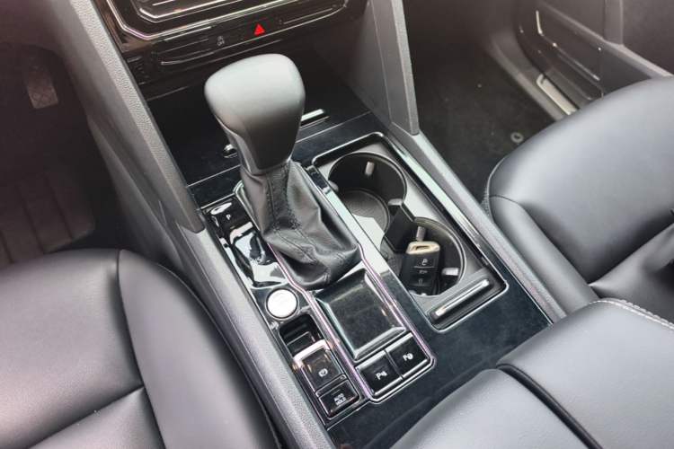 Used Volkswagen Teramont X 2020 Facelifted 330TSI Two-Wheel-Drive Luxury Edition Gear Lever