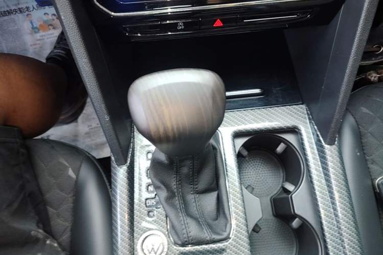 Used Volkswagen Teramont X 2020 330TSI Two-Wheel-Drive Luxury Edition Gear Lever