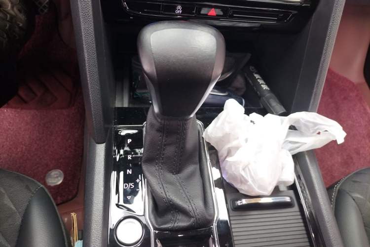 Used Volkswagen Teramont X 2020 330TSI Two-Wheel-Drive Luxury Edition Gear Lever