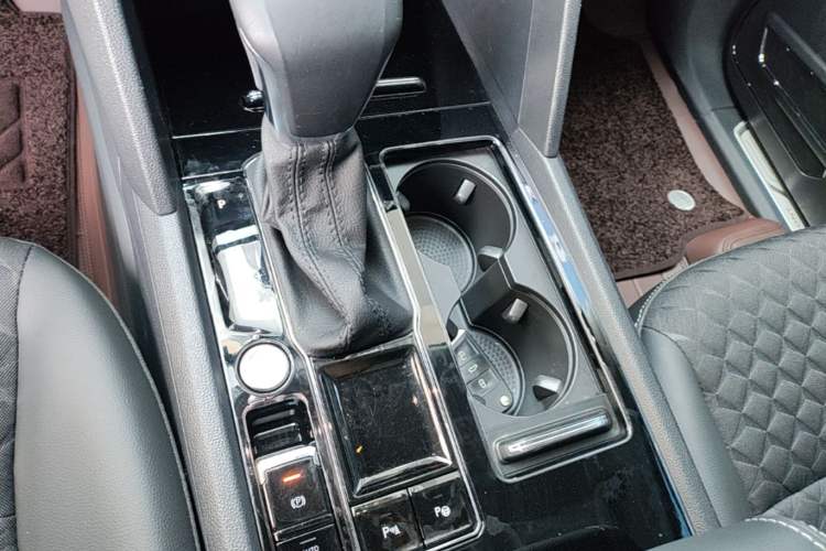 Used Volkswagen Teramont X 2020 330TSI Two-Wheel-Drive Luxury Edition Gear Lever