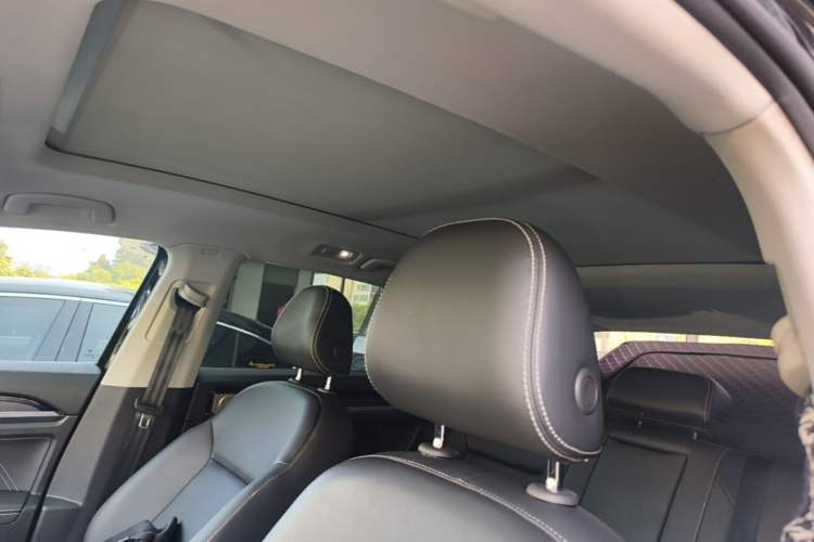 Used Volkswagen Teramont X 2020 Facelifted 330TSI Two-Wheel-Drive Luxury Edition Headliner