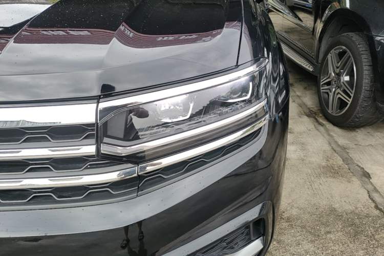 Used Volkswagen Teramont X 2020 Facelifted 330TSI Two-Wheel-Drive Luxury Edition Left Front Headlight