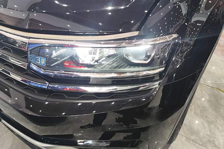 Used Volkswagen Teramont X 2020 Facelifted 330TSI Two-Wheel-Drive Luxury Edition Left Front Headlight