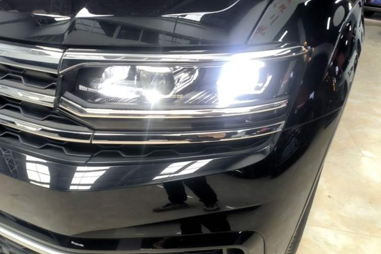Used Volkswagen Teramont X 2020 Facelifted 330TSI Two-Wheel-Drive Luxury Edition Left Front Headlight