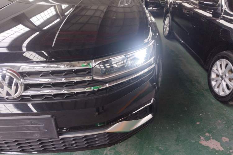 Used Volkswagen Teramont X 2020 Facelifted 330TSI Two-Wheel-Drive Luxury Edition Left Front Headlight