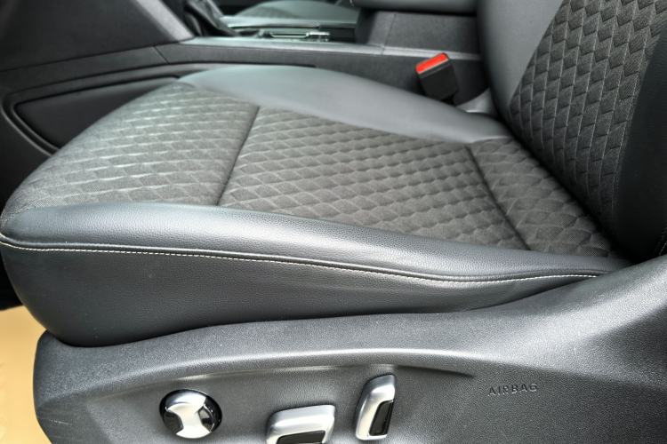 Used Volkswagen Teramont X 2020 Facelifted 330TSI Two-Wheel-Drive Luxury Edition Left Front Seat
