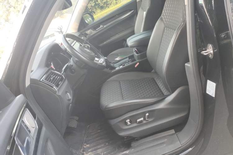 Used Volkswagen Teramont X 2020 Facelifted 330TSI Two-Wheel-Drive Luxury Edition Left Front Seat