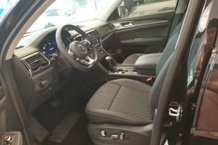 Used Volkswagen Teramont X 2020 Facelifted 330TSI Two-Wheel-Drive Luxury Edition Left Front Seat