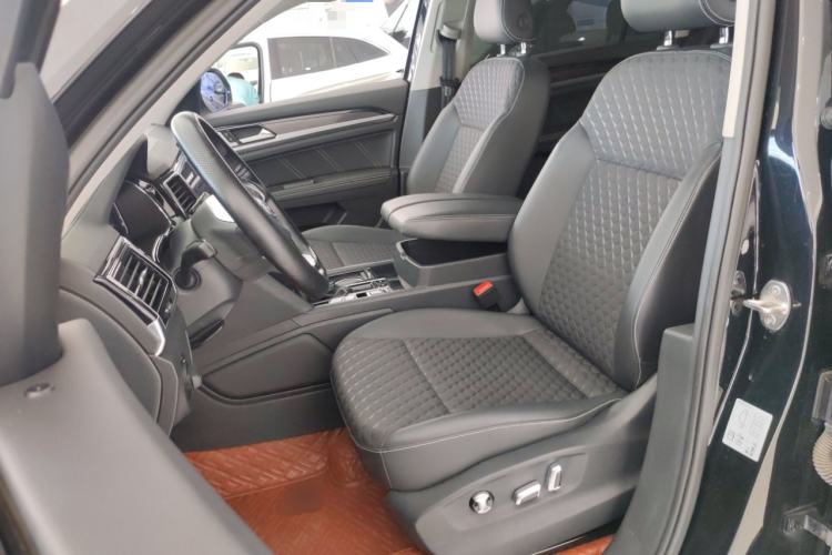 Used Volkswagen Teramont X 2020 Facelifted 330TSI Two-Wheel-Drive Luxury Edition Left Front Seat