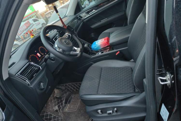 Used Volkswagen Teramont X 2020 Facelifted 330TSI Two-Wheel-Drive Luxury Edition Left Front Seat