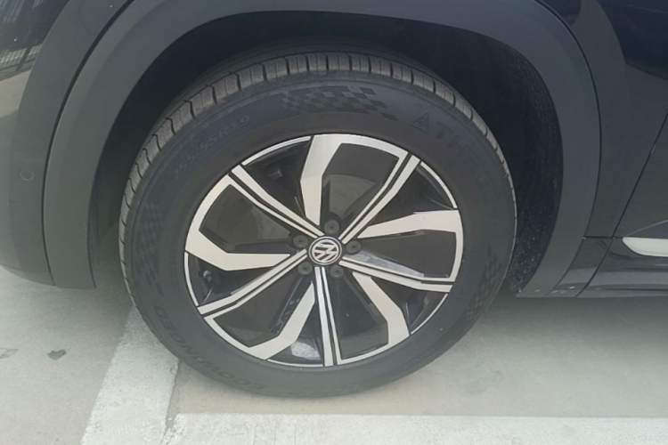 Used Volkswagen Teramont X 2020 Facelift 380TSI Four-Wheel Drive Luxury Edition Left Front Wheel Hub
