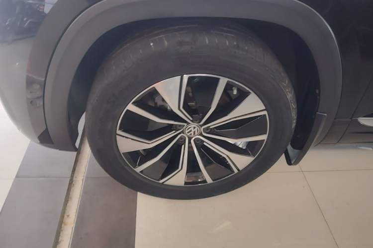 Used Volkswagen Teramont X 2020 380TSI Four-Wheel Drive Prestige Luxury Edition Left Front Wheel Hub