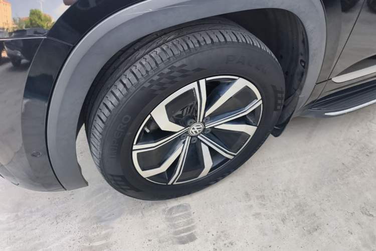 Used Volkswagen Teramont X 2020 Facelifted 330TSI Two-Wheel-Drive Luxury Edition Left Front Wheel Hub