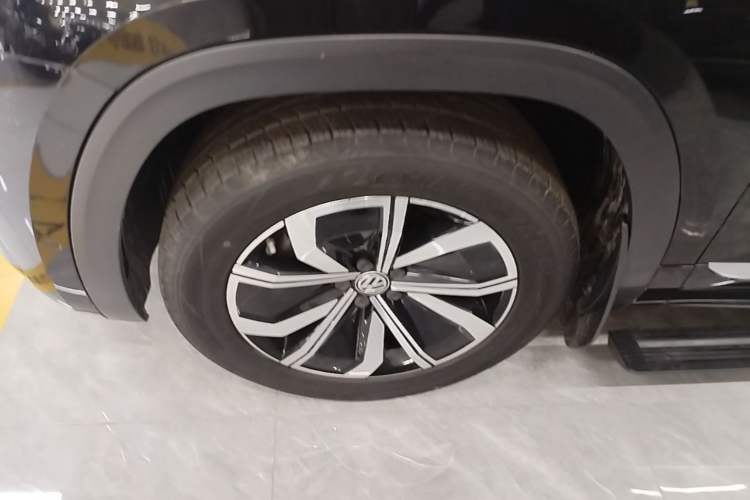 Used Volkswagen Teramont X 2020 380TSI Four-Wheel Drive Luxury Edition Left Front Wheel Hub