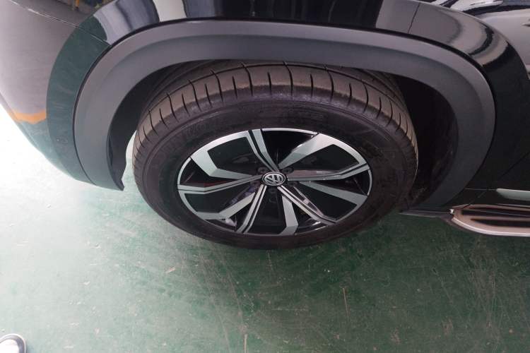 Used Volkswagen Teramont X 2020 Facelifted 330TSI Two-Wheel-Drive Luxury Edition Left Front Wheel Hub