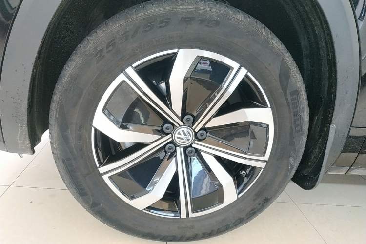 Used Volkswagen Teramont X 2020 Facelift 380TSI Four-Wheel Drive Luxury Edition Left Front Wheel Hub