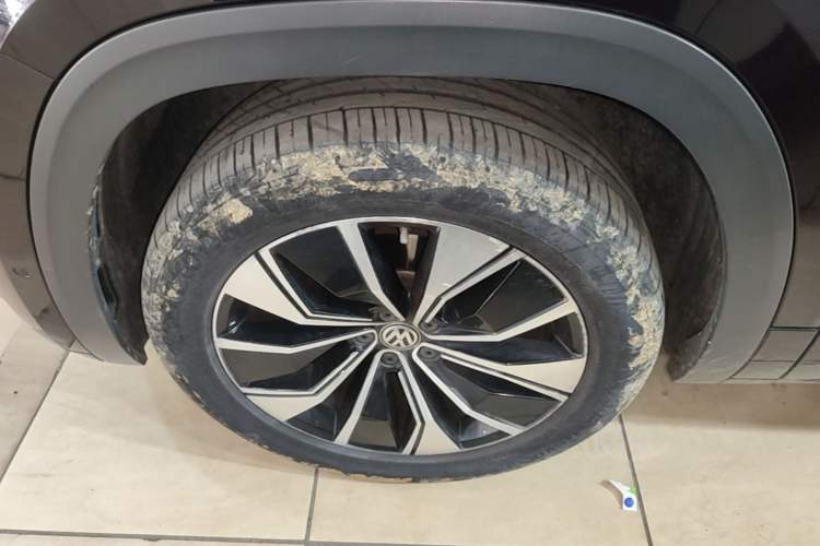 Used Volkswagen Teramont X 2020 380TSI Four-Wheel Drive Prestige Luxury Edition Left Front Wheel Hub