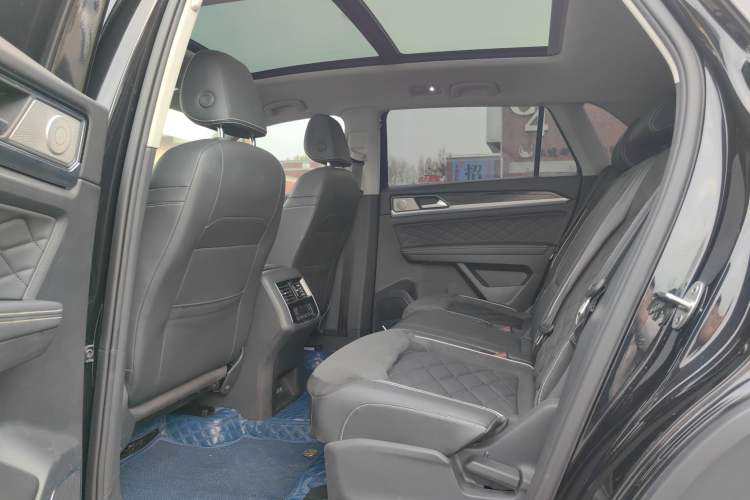 Used Volkswagen Teramont X 2020 Revised Version 330TSI Two-Wheel Drive Prestige Luxury Edition Left Rear Seat