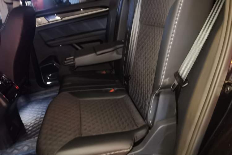 Used Volkswagen Teramont X 2020 330TSI Two-Wheel-Drive Luxury Edition Left Rear Seat