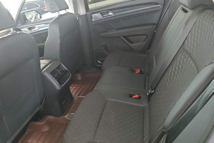 Used Volkswagen Teramont X 2020 Facelifted 330TSI Two-Wheel-Drive Luxury Edition Left Rear Seat