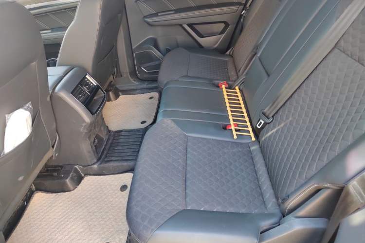 Used Volkswagen Teramont X 2020 380TSI Four-Wheel Drive Luxury Edition Left Rear Seat