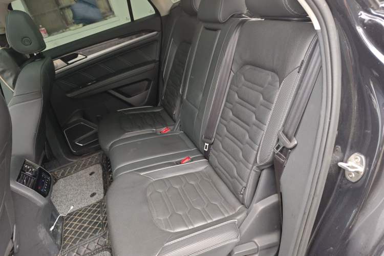 Used Volkswagen Teramont X 2020 Revised Version 380TSI Four-Wheel Drive Prestige Luxury Edition Left Rear Seat