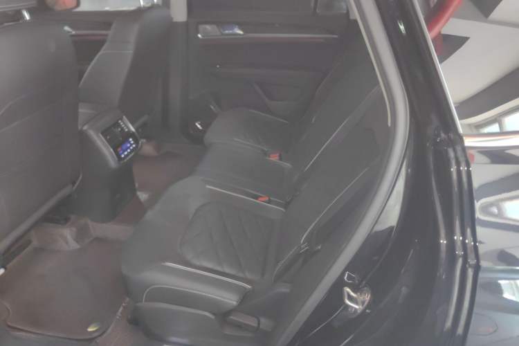 Used Volkswagen Teramont X 2020 Revised Version 380TSI Four-Wheel Drive Prestige Luxury Edition Left Rear Seat