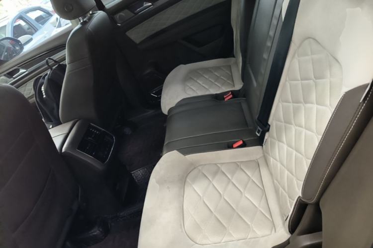 Used Volkswagen Teramont X 2020 Revised Version 380TSI Four-Wheel Drive Prestige Luxury Edition Left Rear Seat