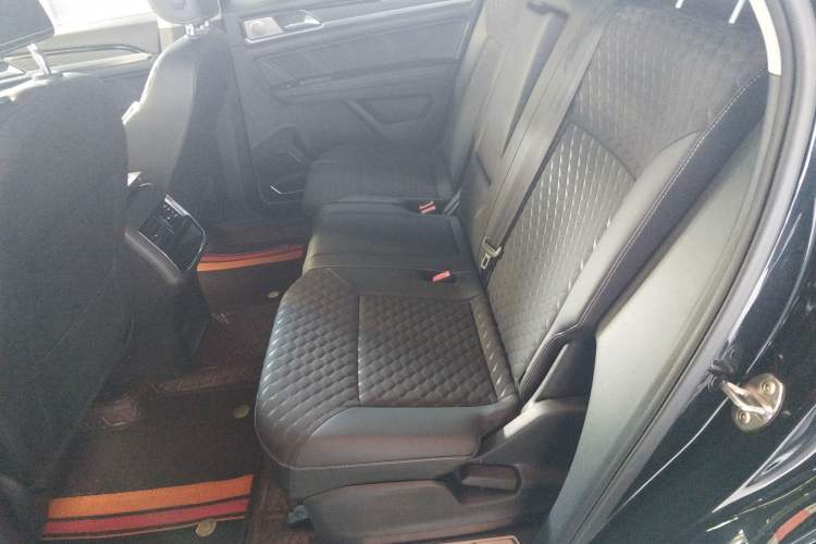 Used Volkswagen Teramont X 2020 Facelifted 330TSI Two-Wheel-Drive Luxury Edition Left Rear Seat