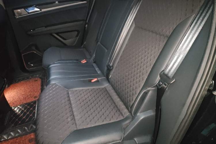 Used Volkswagen Teramont X 2020 Facelifted 330TSI Two-Wheel-Drive Luxury Edition Left Rear Seat