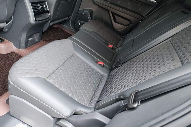 Used Volkswagen Teramont X 2020 330TSI Two-Wheel-Drive Luxury Edition Left Rear Seat