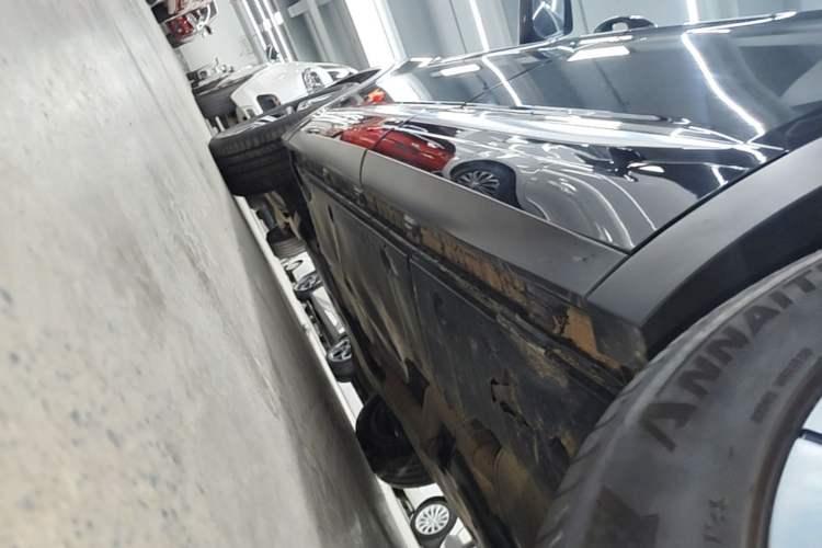 Used Volkswagen Teramont X 2020 Revised Version 330TSI Two-Wheel Drive Prestige Luxury Edition Left Side Sill