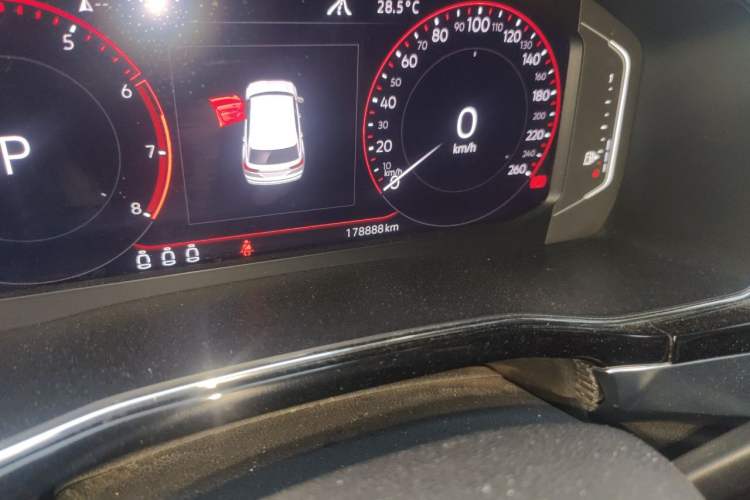 Used Volkswagen Teramont X 2020 380TSI Four-Wheel Drive Prestige Luxury Edition Odometer Close Up