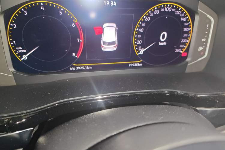 Used Volkswagen Teramont X 2020 Facelifted 330TSI Two-Wheel-Drive Luxury Edition Odometer Close Up
