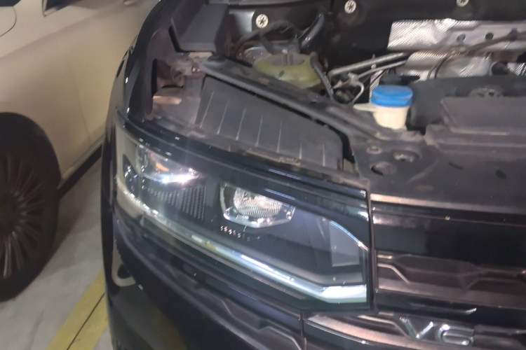 Used Volkswagen Teramont X 2020 380TSI Four-Wheel Drive Prestige Luxury Edition Right Front Headlight