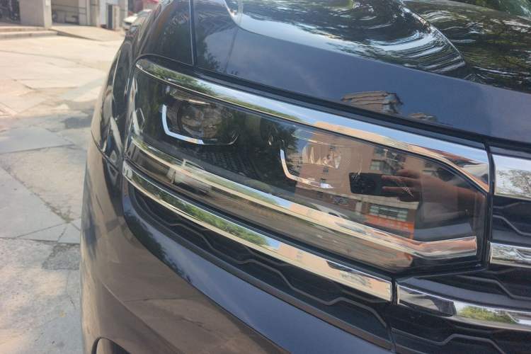 Used Volkswagen Teramont X 2020 Facelift 380TSI Four-Wheel Drive Luxury Edition Right Front Headlight