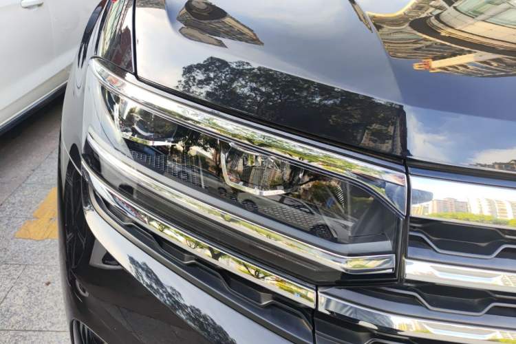 Used Volkswagen Teramont X 2020 Facelift 380TSI Four-Wheel Drive Luxury Edition Right Front Headlight