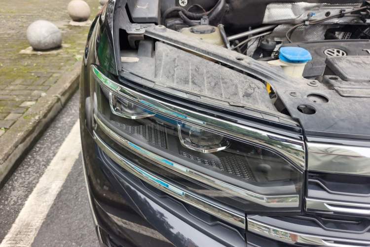 Used Volkswagen Teramont X 2020 Facelift 380TSI Four-Wheel Drive Luxury Edition Right Front Headlight